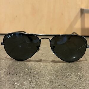 Rayban Large black aviator sunglasses polarized *damage*